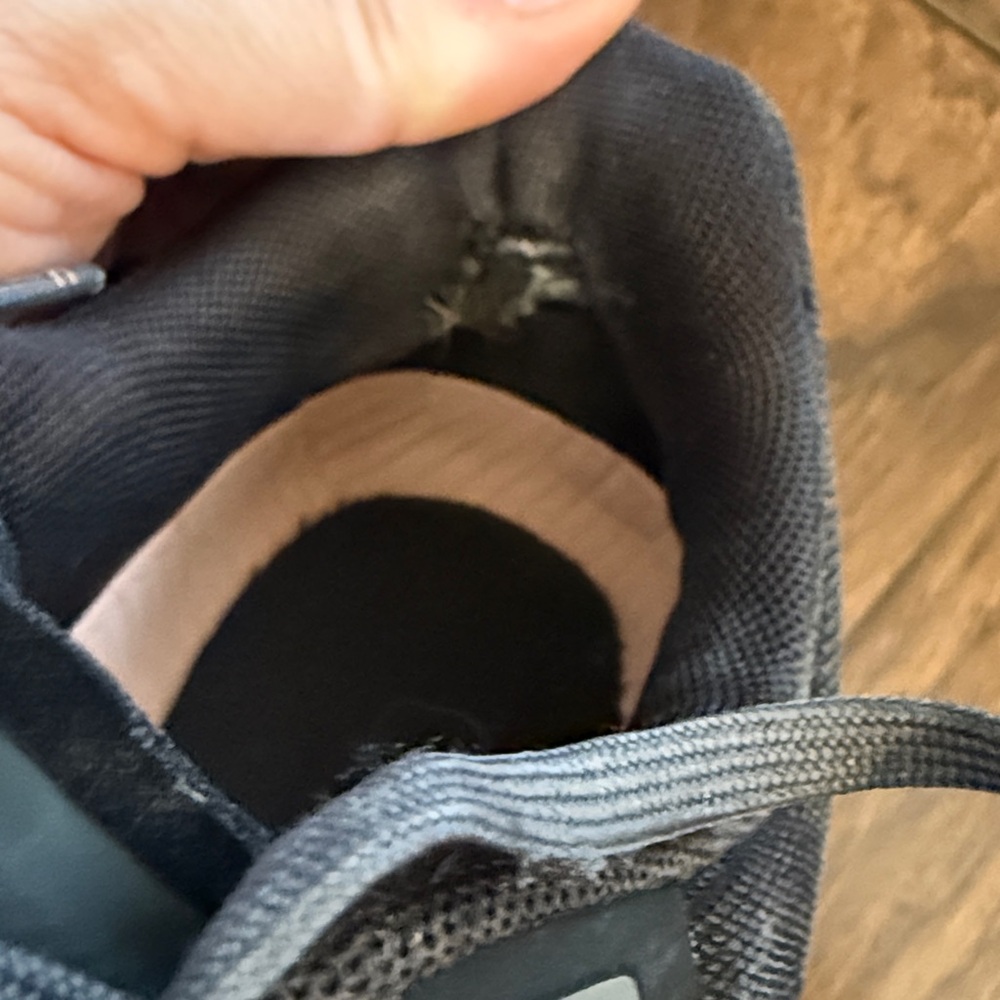 On Cloud Cloudflow Rock Rose Running Women's Black and Gray Shoes; size 9.5 - Picture 7 of 12